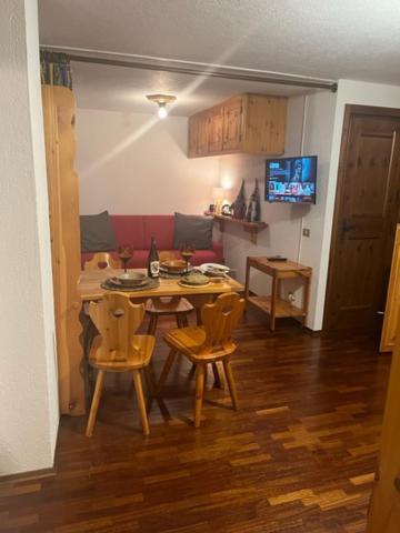 Ferienwohnung Perla Di Montagna Courmayeur Exterior foto